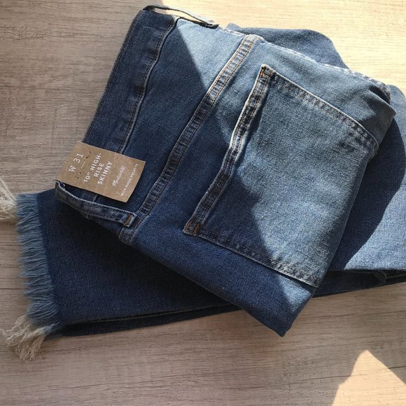 10" High-Rise Skinny Jeans in Mackey Wash - Picture 4 of 6